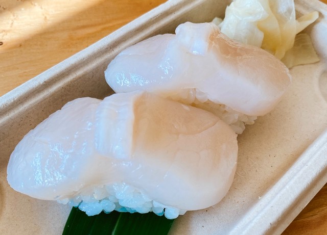 Scallops nigiri